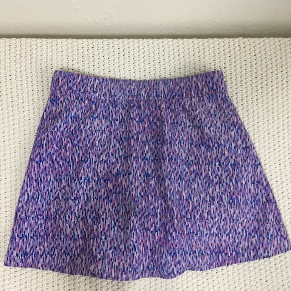T BY TALBOTS DRY FIT SKORT WITH 4" INSEAM, SIZE MEDIUM PURPLE IN COLOR - Picture 1 of 5